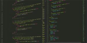 desenvolupament software a mida.